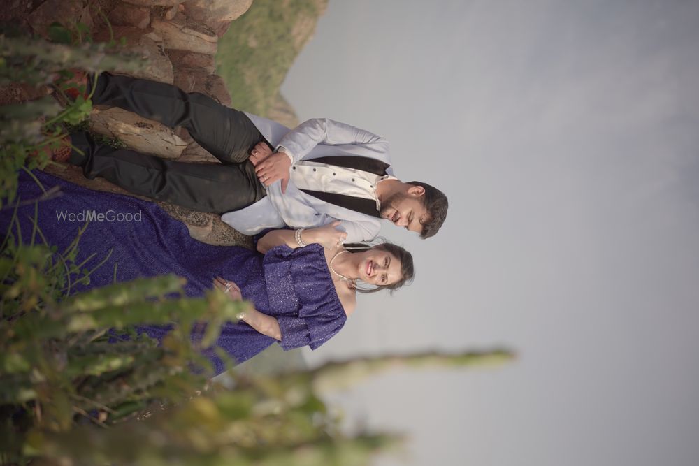 Photo From pre wedding - By Kingshu Photographs