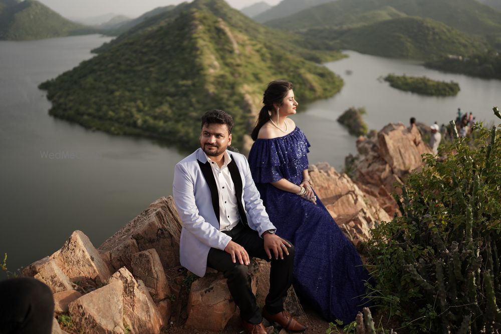 Photo From pre wedding - By Kingshu Photographs