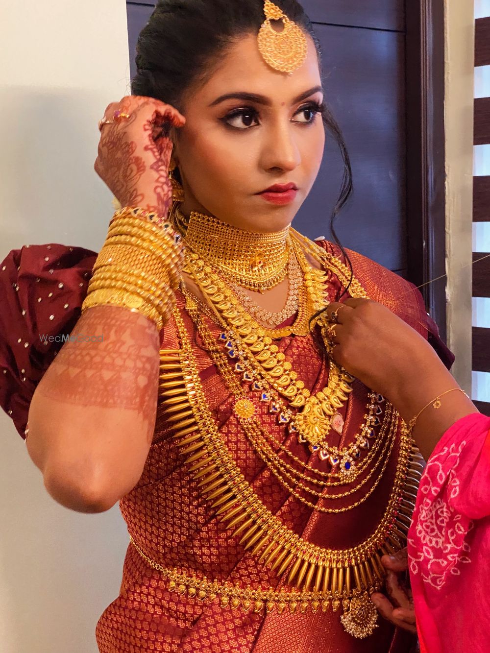 Photo From BRIDAL MAKEOVER (HINDU/TEMPLE LOOKS) - By Makeup by Sheikha Shebin