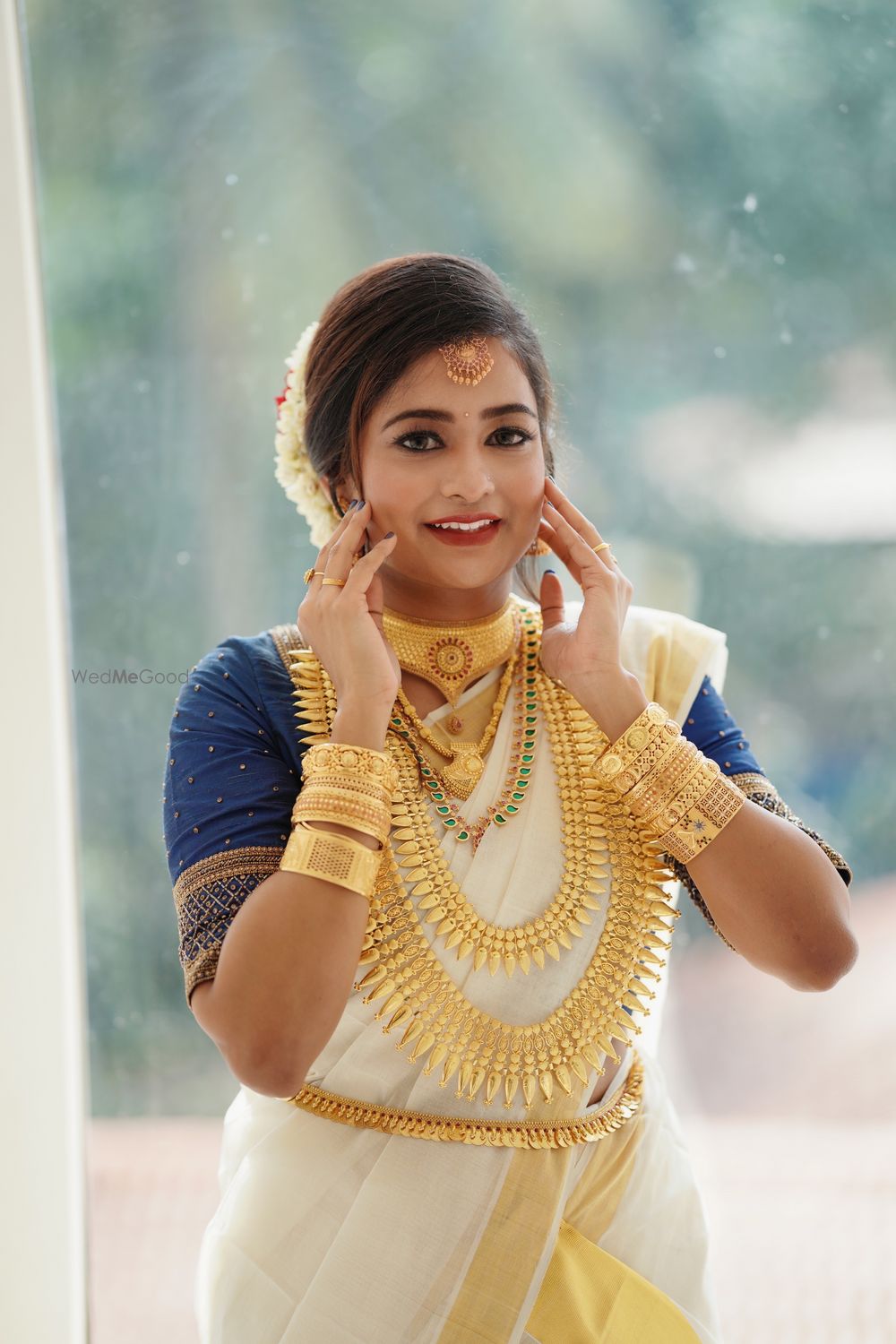 Photo From BRIDAL MAKEOVER (HINDU/TEMPLE LOOKS) - By Makeup by Sheikha Shebin