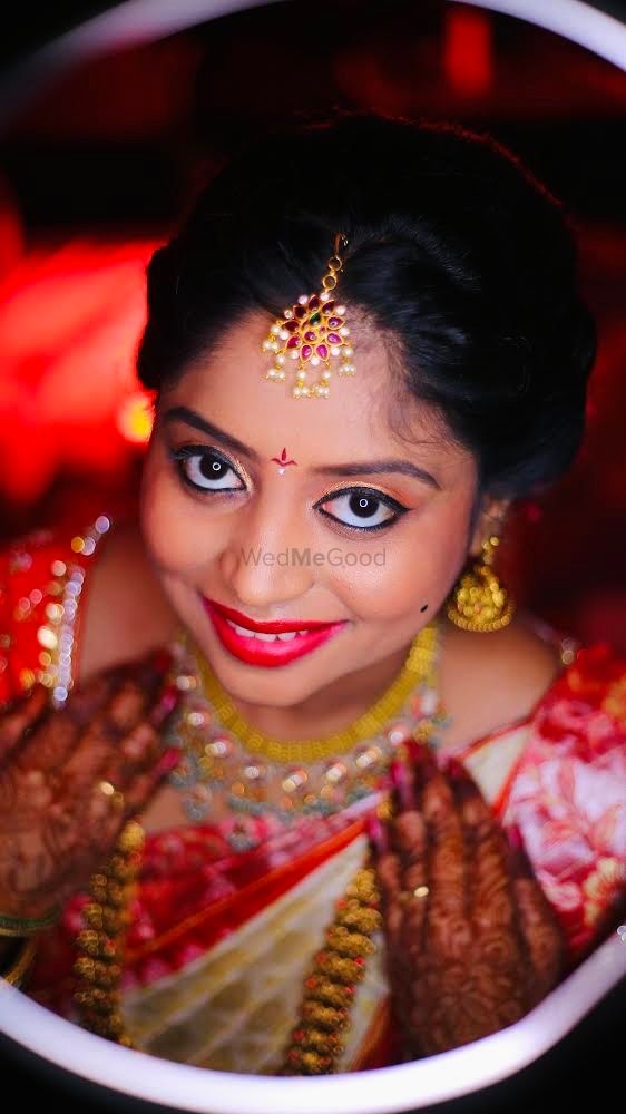 Photo From Shruthi Bridal Makeover - By Makeup by Shraddha Nimmaganti