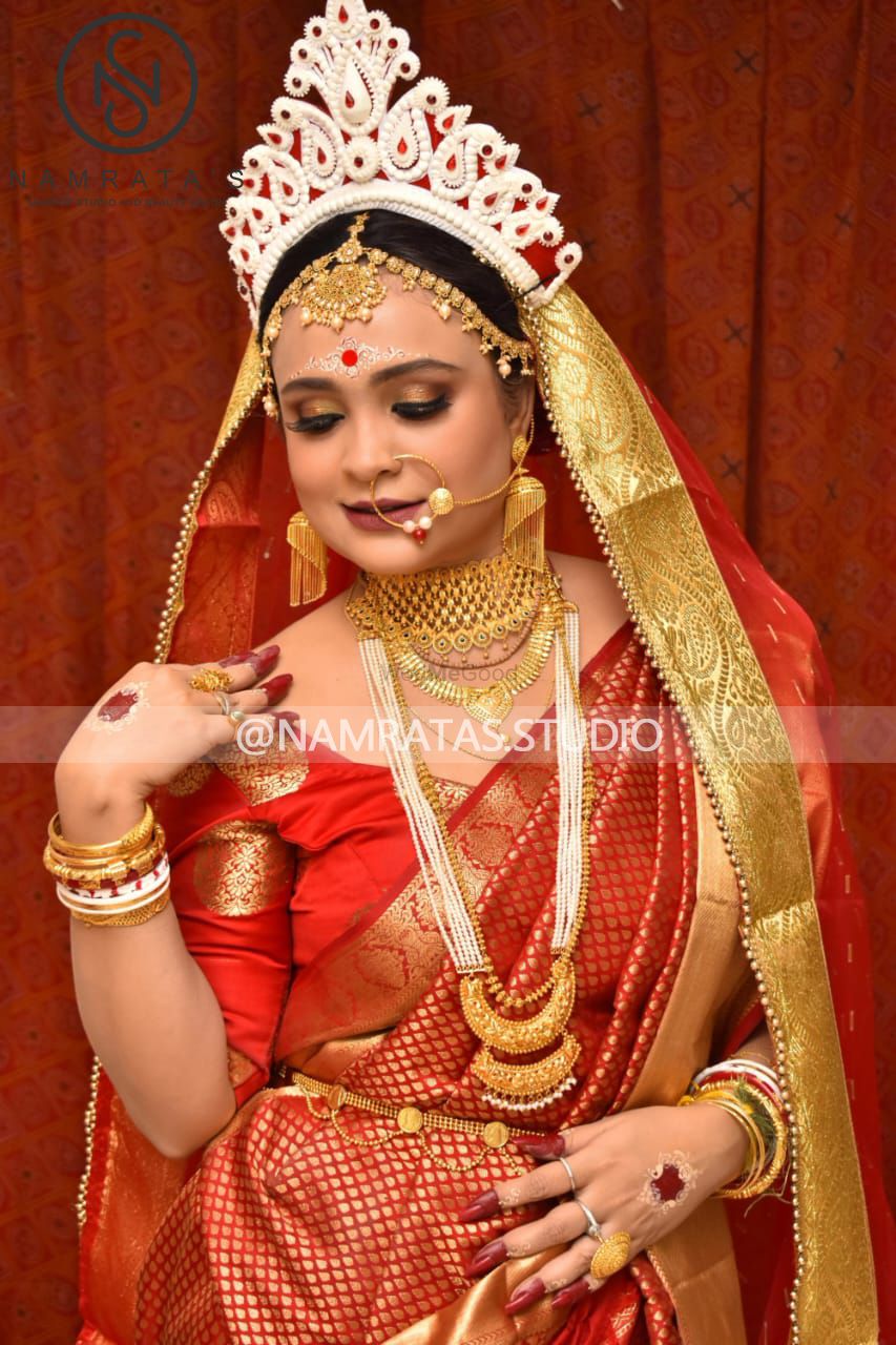 Photo From "Dubai".....Traditional Bengali Bride touch Of halo eyes - By Namrata's Studio