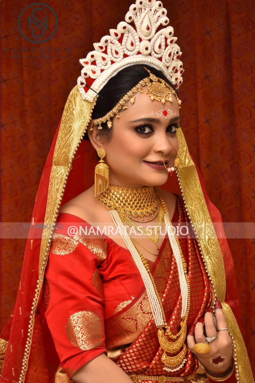 Photo From "Dubai".....Traditional Bengali Bride touch Of halo eyes - By Namrata's Studio