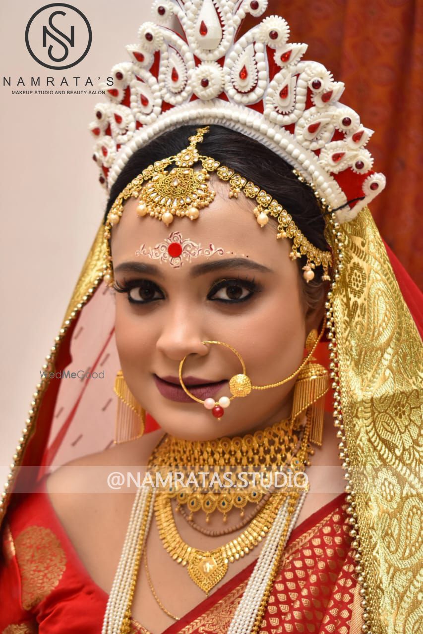 Photo From "Dubai".....Traditional Bengali Bride touch Of halo eyes - By Namrata's Studio