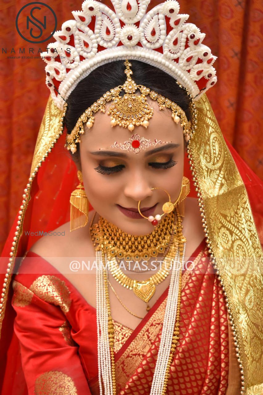 Photo From "Dubai".....Traditional Bengali Bride touch Of halo eyes - By Namrata's Studio