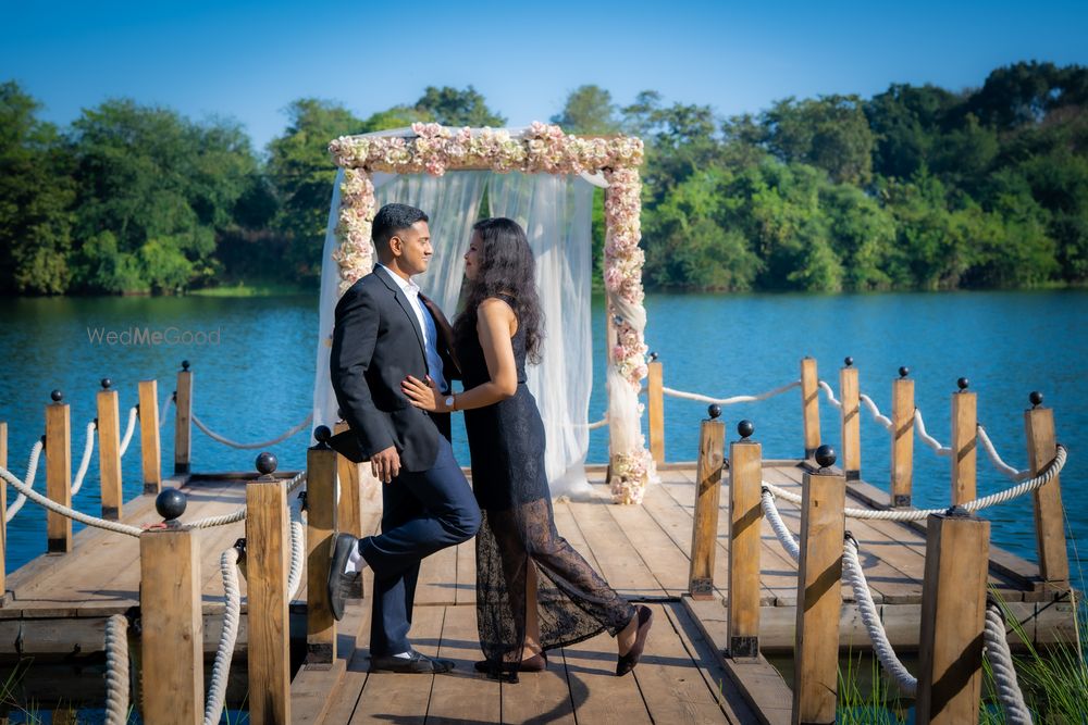 Photo From Riddhi & Sailesh  - Prewedding - By Trio Media