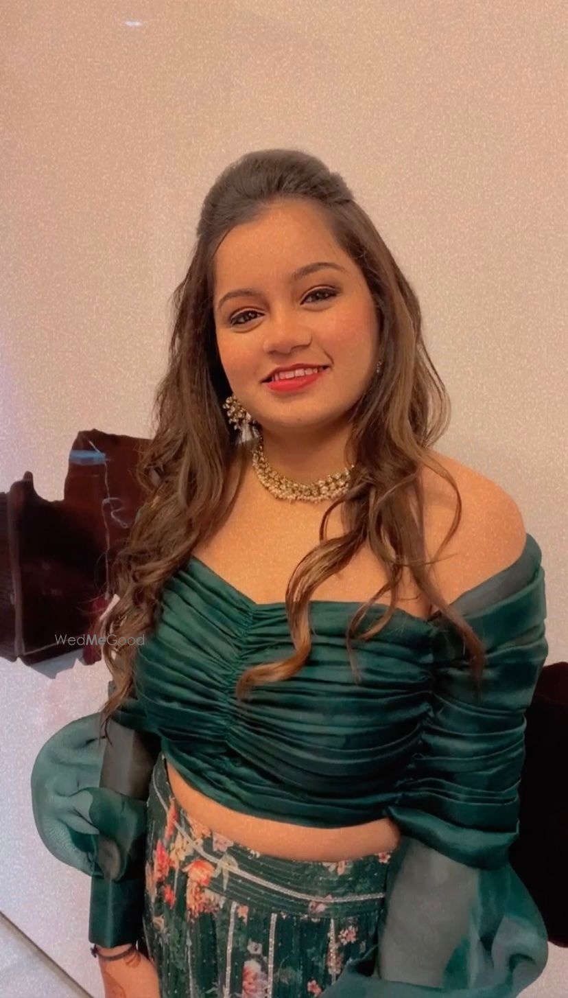 Photo From hairstyles  - By Aayushi Sinha Makeup