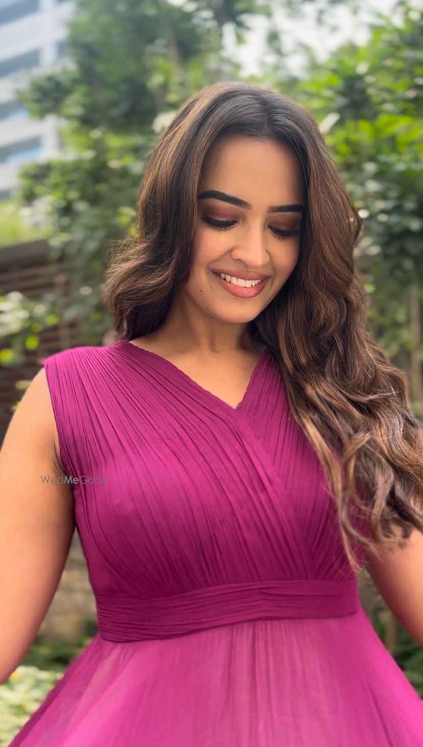 Photo From hairstyles  - By Aayushi Sinha Makeup