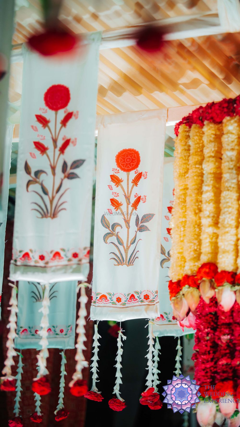 Photo From Kanjeevaram meets patola - By The Wedding Experience - Decor