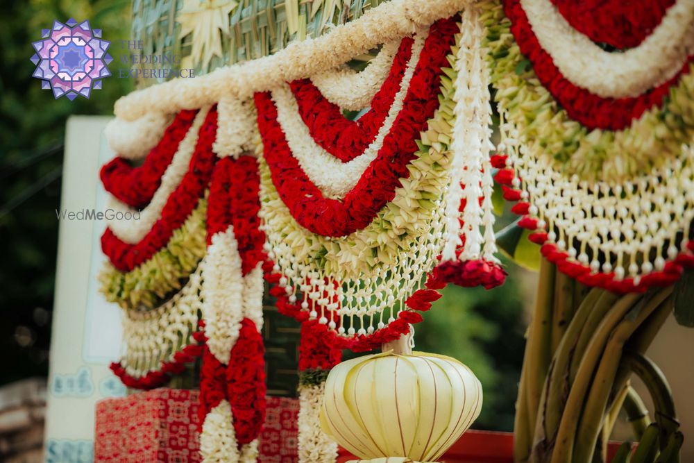 Photo From Kanjeevaram meets patola - By The Wedding Experience - Decor