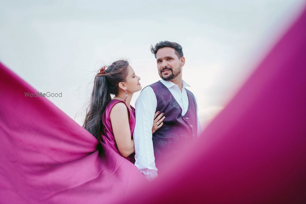 Photo From pre-wedding - By Kingshu Photographs