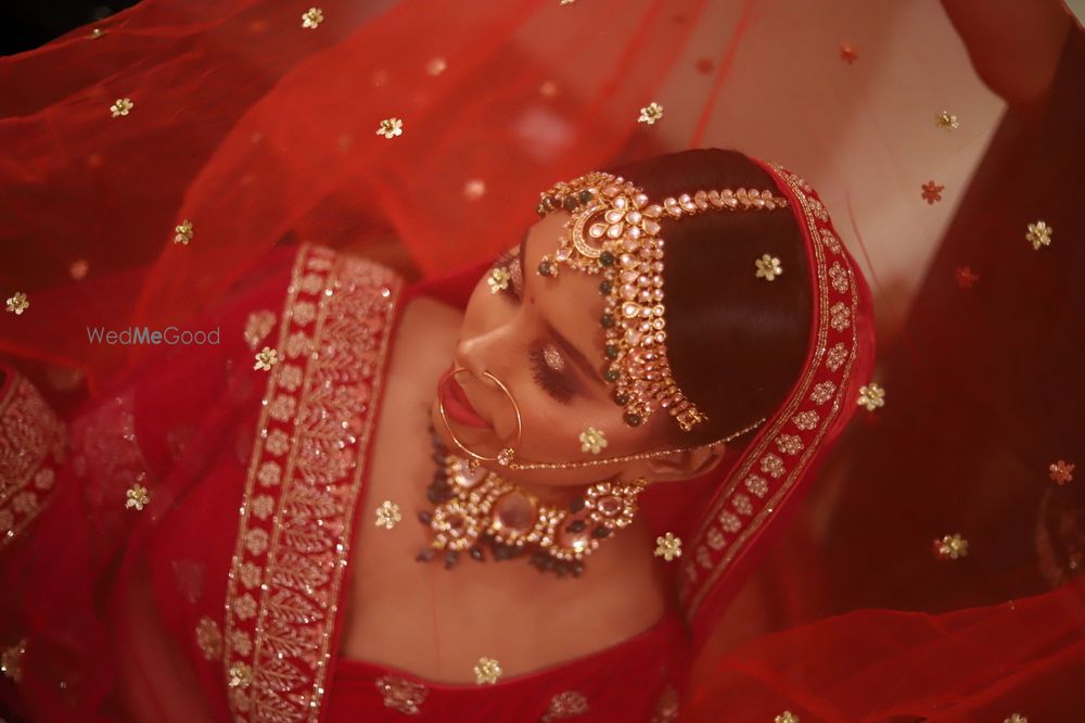 Photo From Stunning bride  - By Milind Makeovers