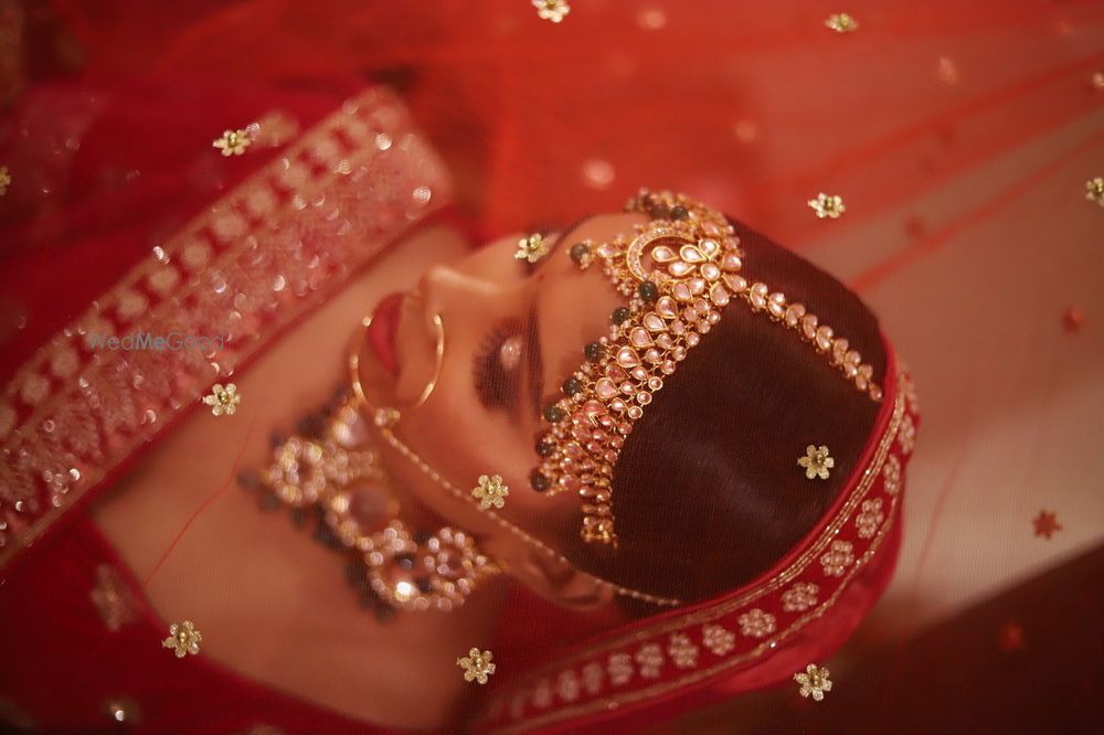 Photo From Stunning bride  - By Milind Makeovers