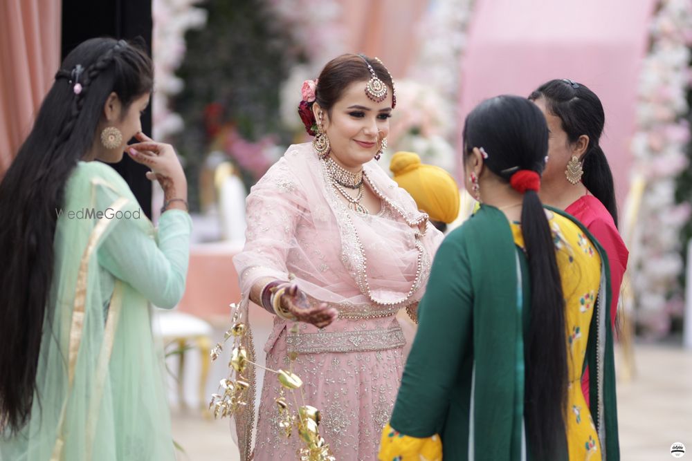 Photo From MANN Wedding Candid - By Dolphin Photography