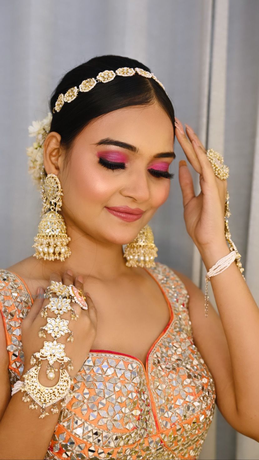 Photo From Mehendi Look - By Kapila Gupta Makeup