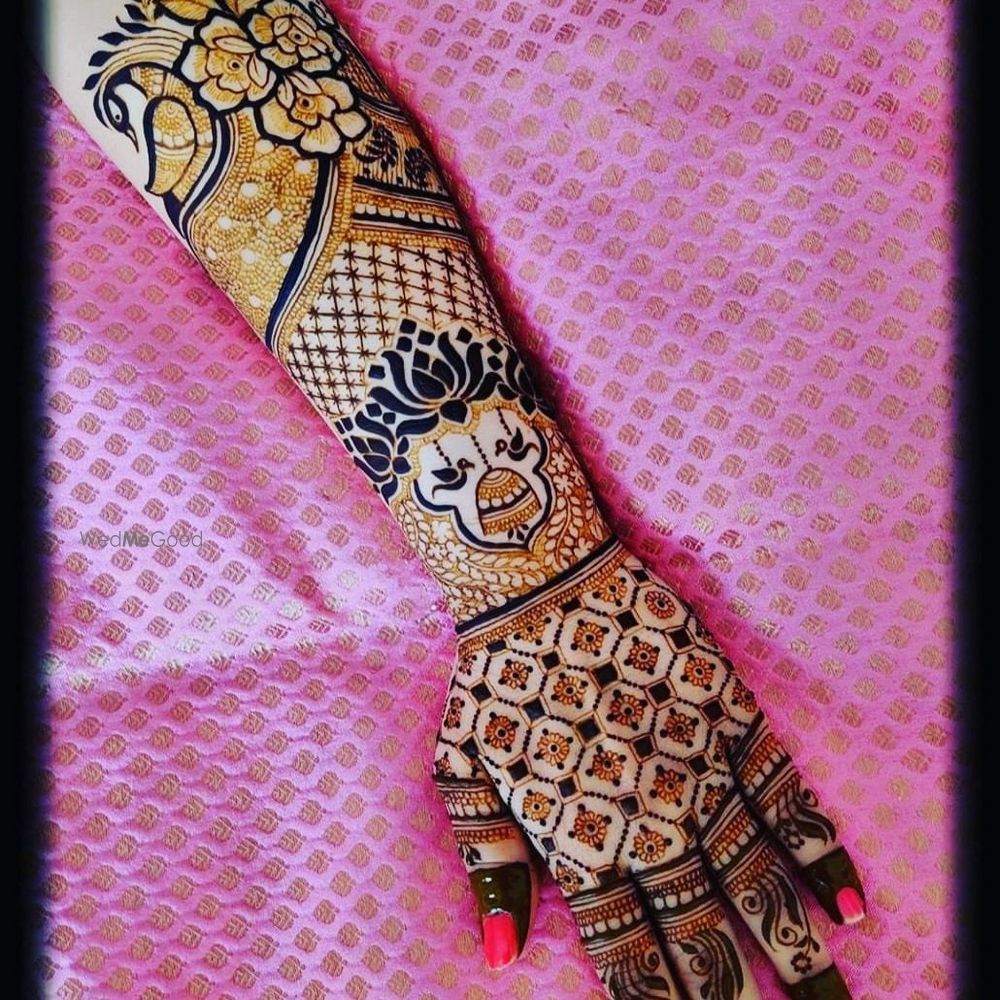 Photo From Hansika Motwani - By Pavan Mehandi Artist
