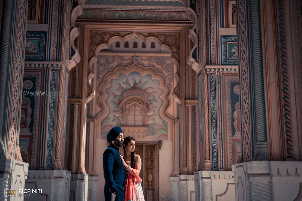 Photo From Milandeep & Maninder - Pre-Wedding - By Picfiniti Studios