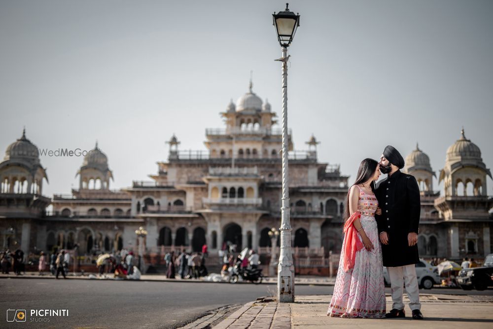 Photo From Milandeep & Maninder - Pre-Wedding - By Picfiniti Studios