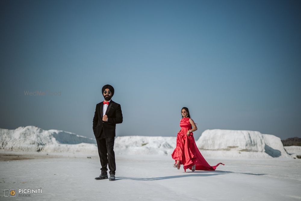 Photo From Milandeep & Maninder - Pre-Wedding - By Picfiniti Studios