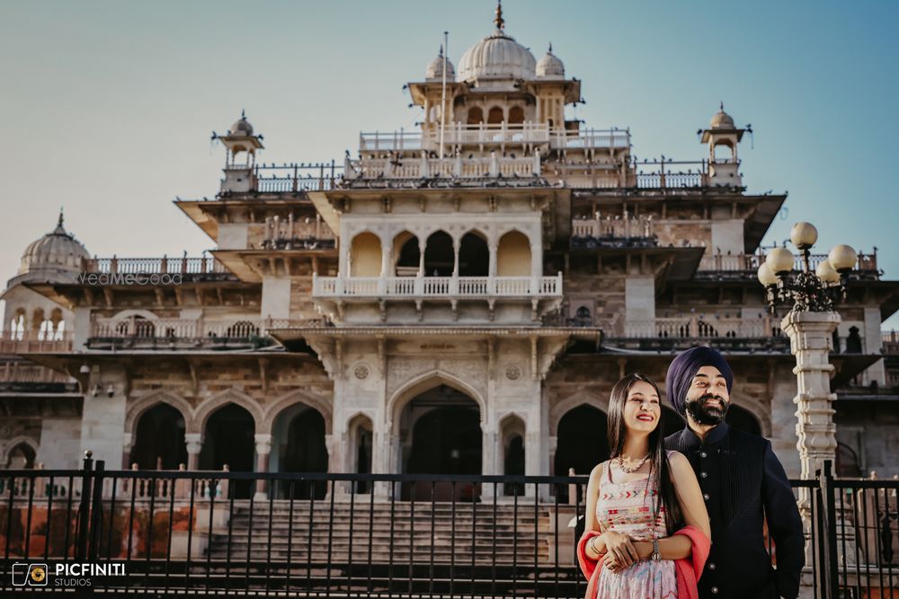 Photo From Milandeep & Maninder - Pre-Wedding - By Picfiniti Studios