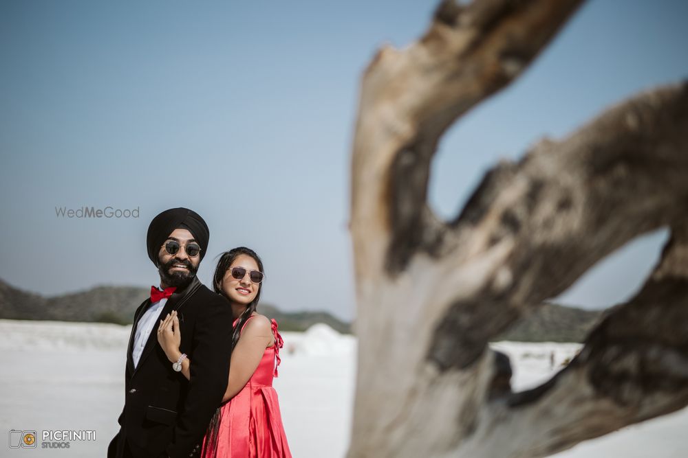 Photo From Milandeep & Maninder - Pre-Wedding - By Picfiniti Studios