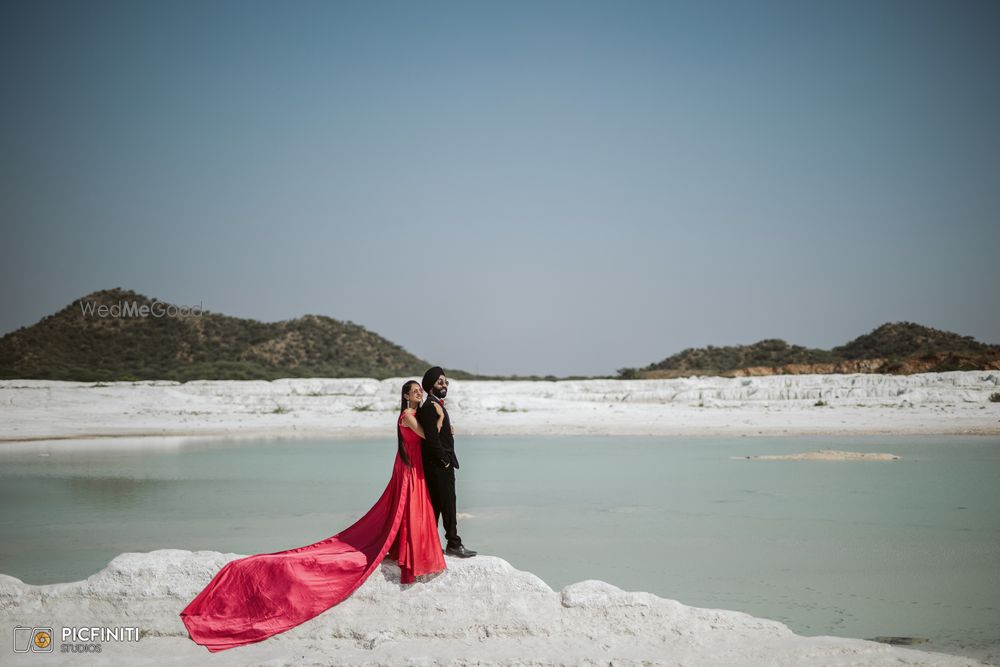 Photo From Milandeep & Maninder - Pre-Wedding - By Picfiniti Studios