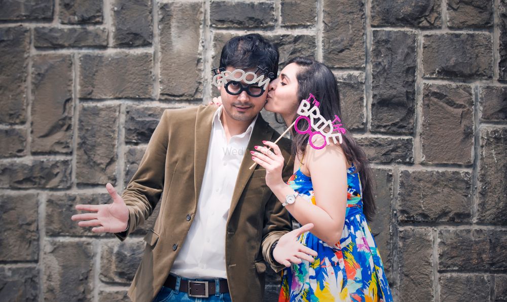 Photo of bride and groom sunglasses