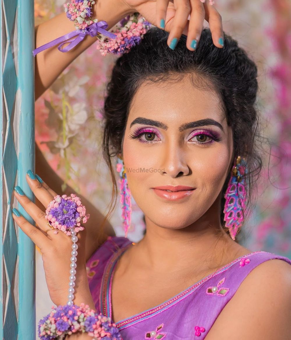 Photo From Floral Jewellery look - By Reshma Fattepurkar Makeup Artist