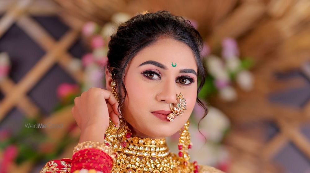 Photo From Maharashtrian Bridal Look 2 - By Poonam Tambekar Makeup Artist