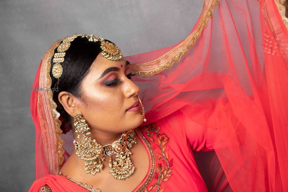 Photo From North Indian Bridal looks - By Krish Makeovers