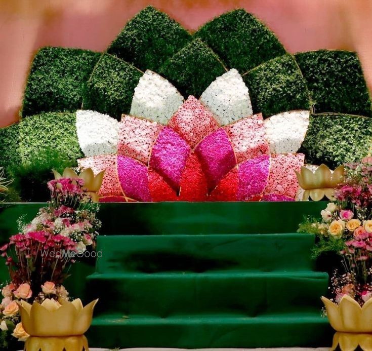 Photo From WEDDING DECOR STAGE - By Tahani Flowers India