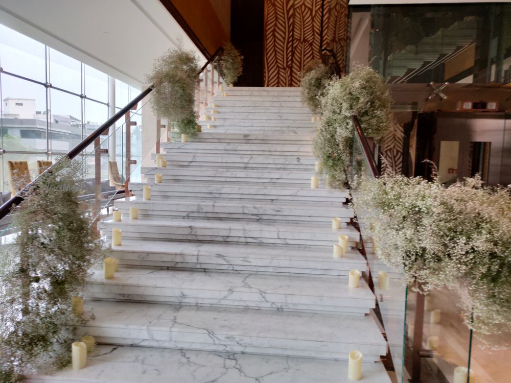 Photo From WEDDING DECOR STAGE - By Tahani Flowers India
