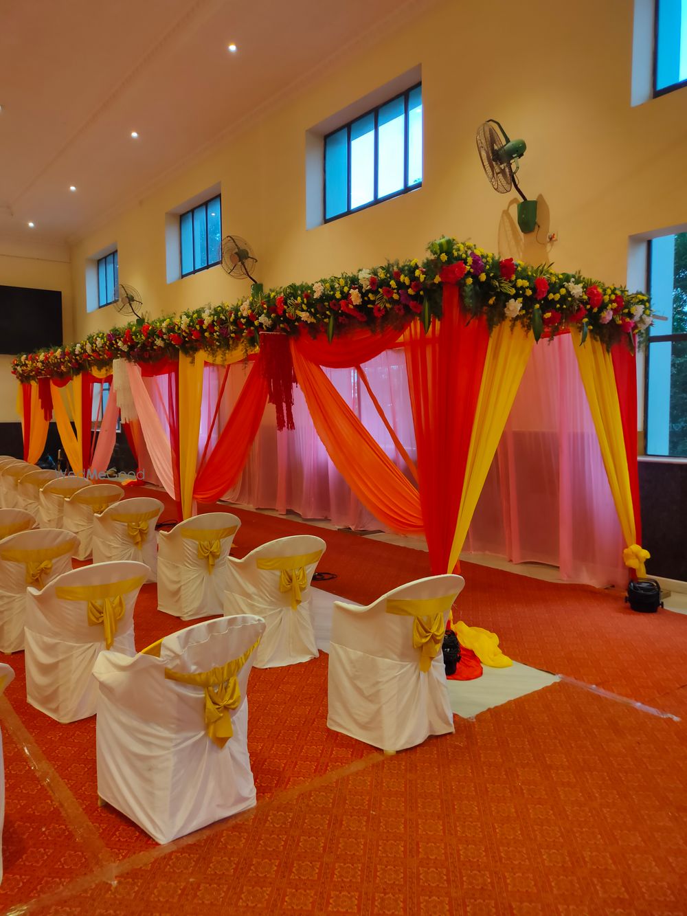 Photo From WEDDING DECOR STAGE - By Tahani Flowers India