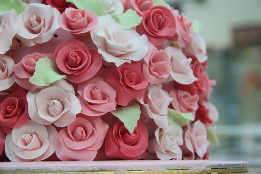 Photo From Elegant Rose Cake - By Shelly Arora