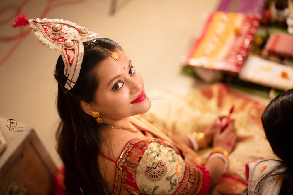 Photo From wedding moments of Tirthankar n Puja - By Dreams Capture Photography