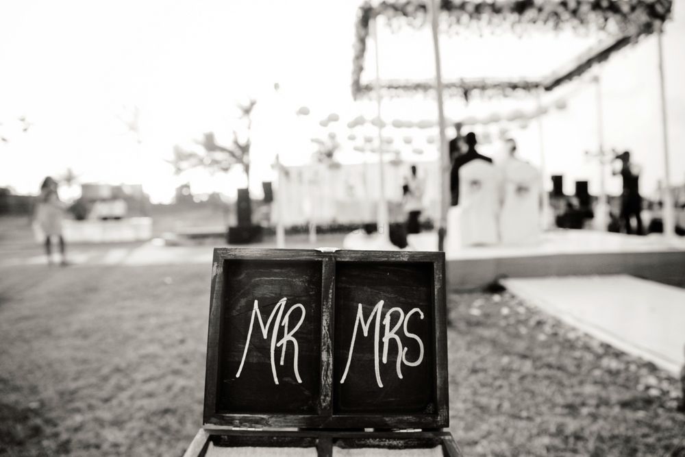Photo of mr and mrs chairs
