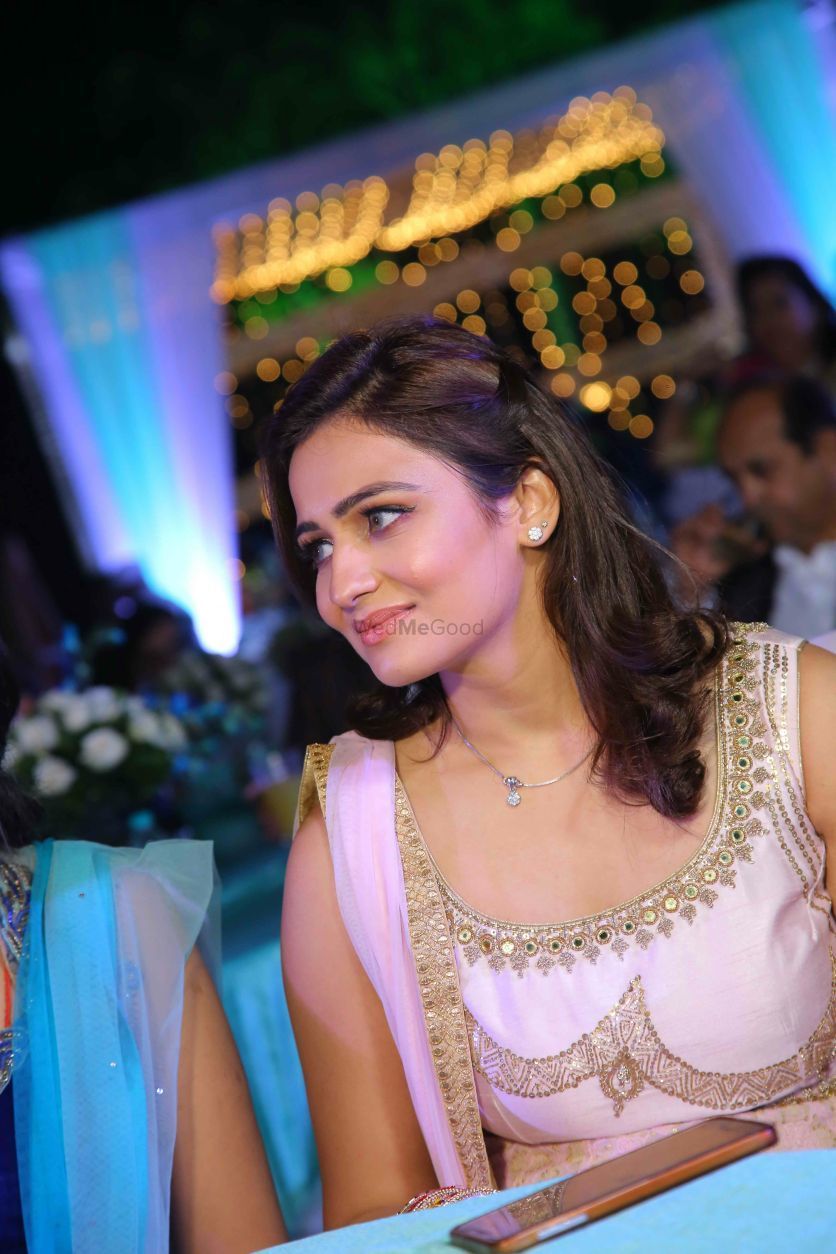 Photo From Sonam A Beautiful Pilot for her Destination Wedding - By Makeovers By Kamakshi Soni