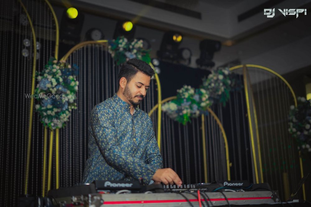 Photo From Sahil and Priya Sangeet at Corinthians Club with Live Jugalbandi - By DJ Vispi