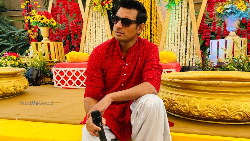 Anchor Amit Auumkaar