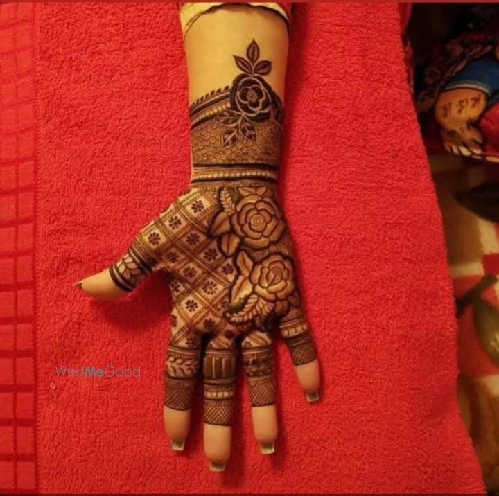 Photo From Family members Indian designed - By Gaurav Mehendi Artist