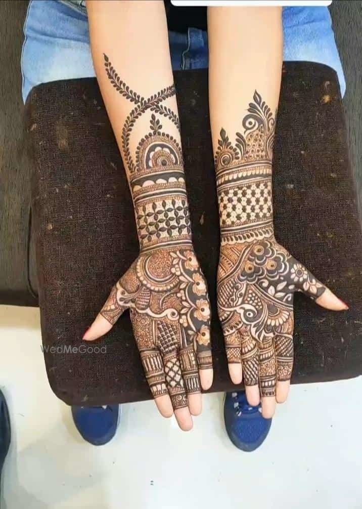 Photo From Family members Indian designed - By Gaurav Mehendi Artist