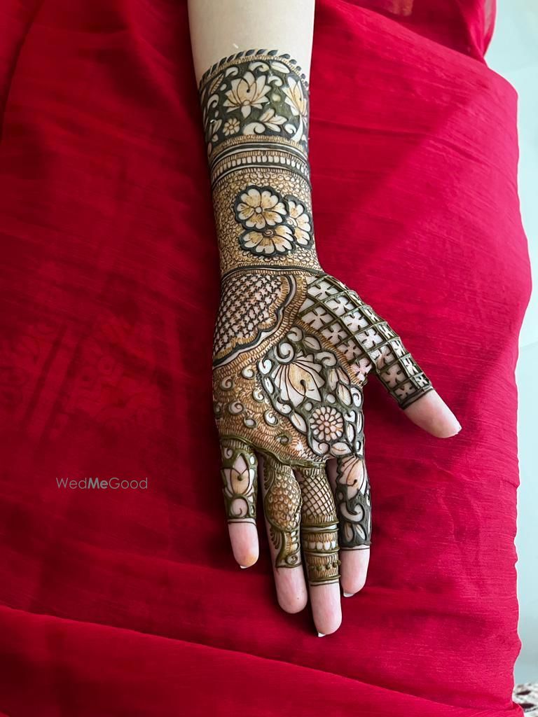 Photo From Family members Indian designed - By Gaurav Mehendi Artist