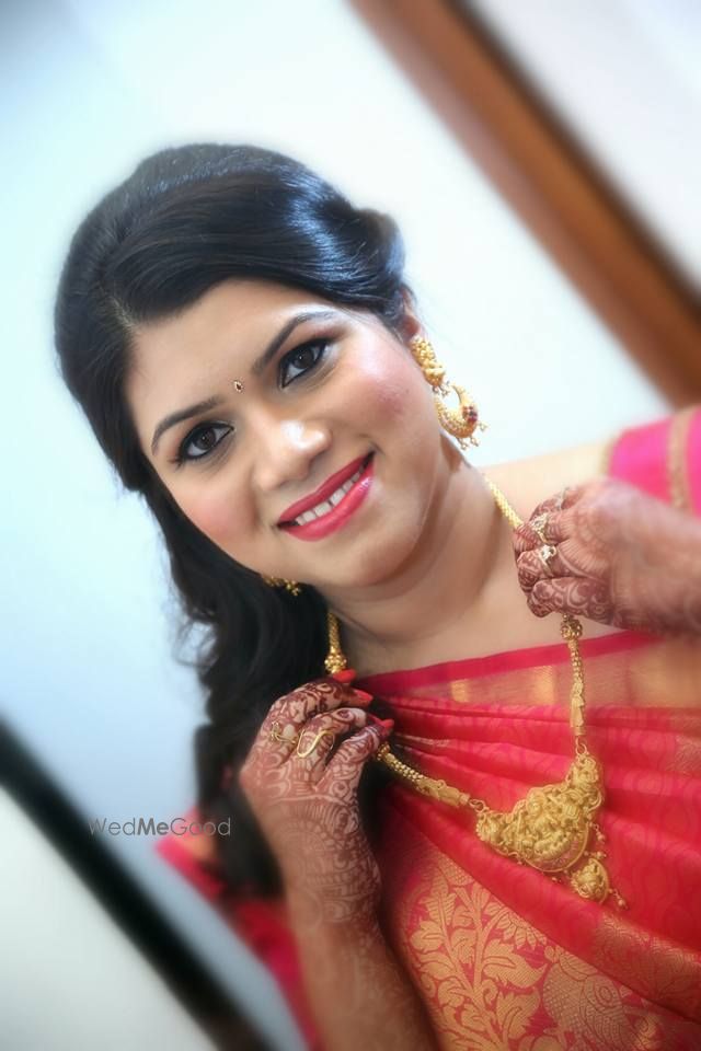 Photo From Akshata's Wedding and Reception - By Makeup and Hair by Aarati K