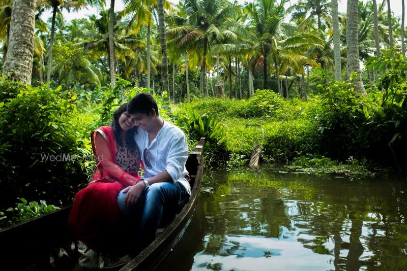 Photo From Couple Shoot - By Fotosaints
