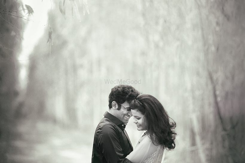 Photo From Couple Shoot - By Fotosaints