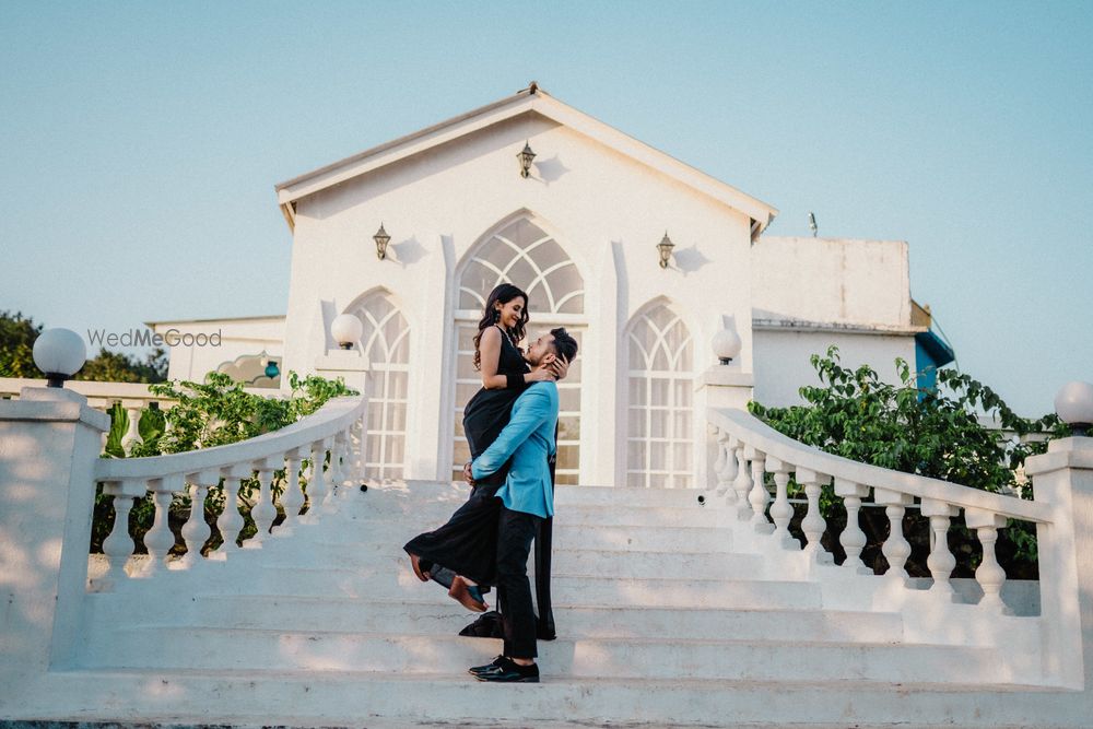 Photo From Priyanka & Soumil Pre wedding - By Ollar Studios