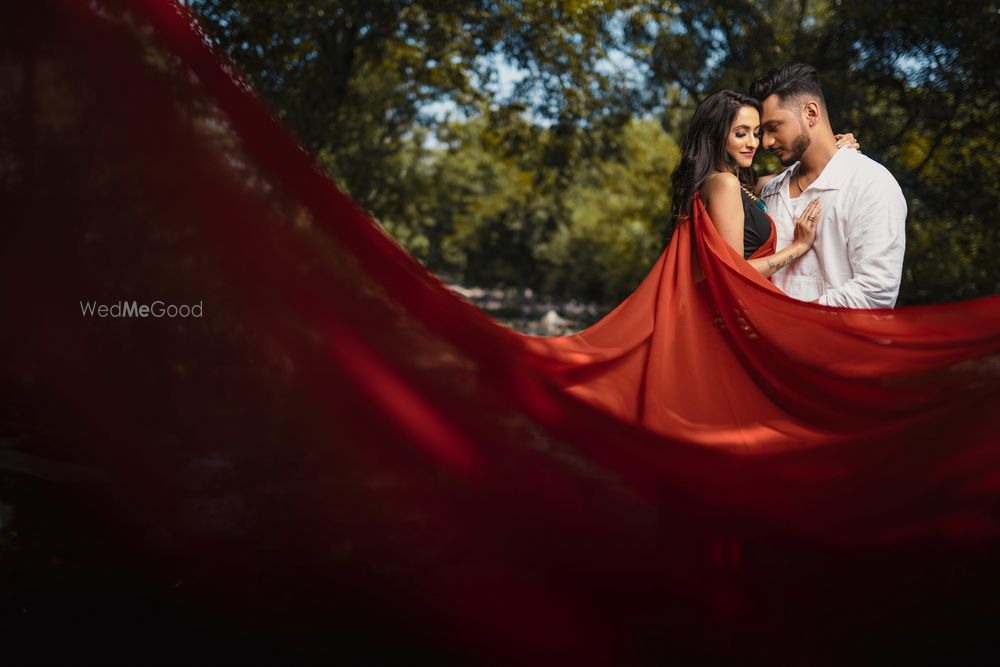 Photo From Priyanka & Soumil Pre wedding - By Ollar Studios