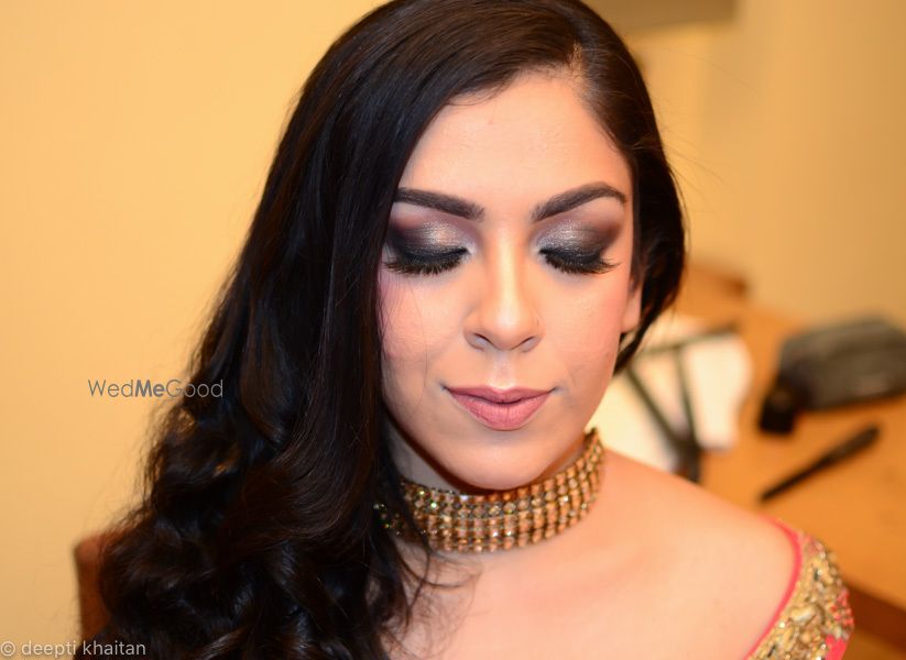 Photo From Arushi's Engagement Makeup - By Deepti Khaitan Makeup