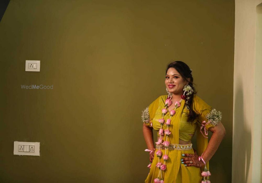 Photo From Haldi look - By Pooja Makeupartist