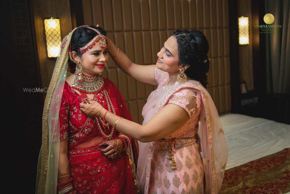 Photo From Bride Groom Getting Ready Shots - By Ajinkya Jadhav Photography